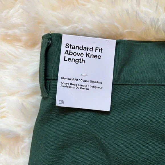 Nike Men’s Green Chino Shorts Size 40 Standard Fit Above Knee NWT - Picture 3 of 5